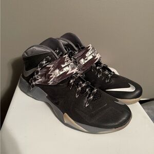 Nike Black and Gray Athletic Shoes